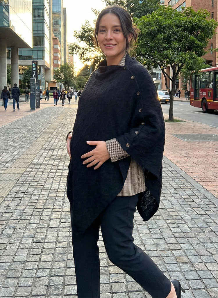 Capa Materna y de Lactancia en Tejido Rib - Negro